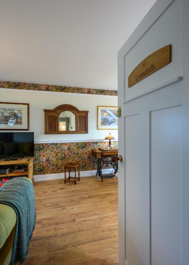Meldrums Apartments Ceres Екстериор снимка